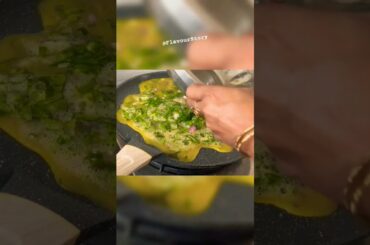 Viral Omelette Recipe | Tehelka Omelette | Egg Recipes | Spinach | Healthy | #shorts #viral