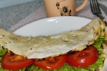 Healthy Low Calorie Breakfast Recipes. How to cook omelet with mushrooms and cheese.