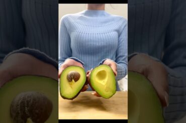 Easy avocado toast | Quick and easy toast recipe | Healthy breakfast #toast #avocado #shorts  #food