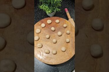 Layers chapati #trending #foodie #chapati #maharashtrastyle #food #viral #viral #healthy #music