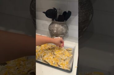 CINCO de MAYO SHEET PAN NACHOS #recipe #healthyfood #healthyrecipes #highprotein #shorts