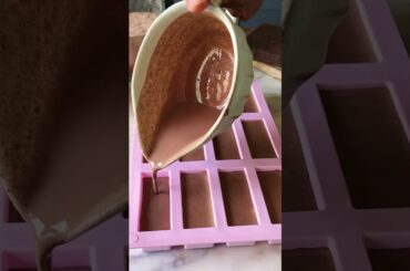 *NO REFINED SUGAR & 4 INGREDIENT* CHOCOLATE ICECREAM RECIPE AT HOME #SHORTS