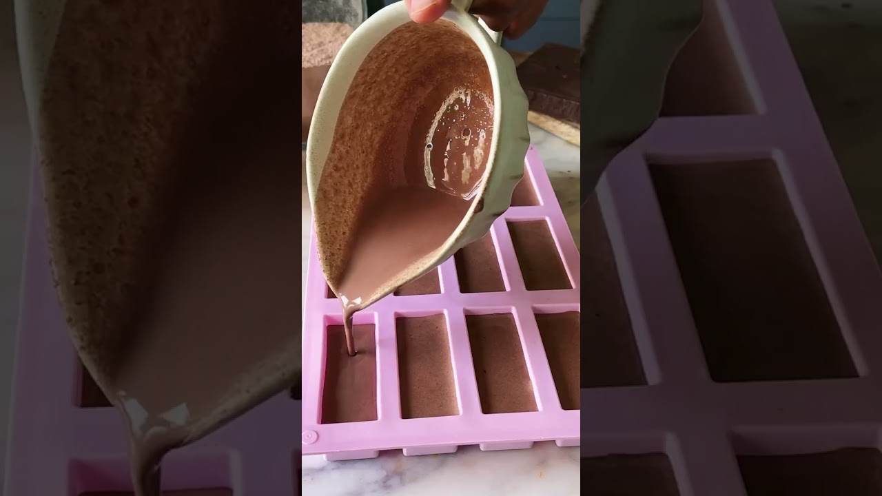 *NO REFINED SUGAR & 4 INGREDIENT* CHOCOLATE ICECREAM RECIPE AT HOME #SHORTS *NO REFINED SUGAR & 4 INGREDIENT* CHOCOLATE ICECREAM RECIPE AT HOME #SHORTS