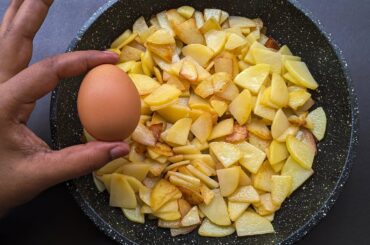 Eggs with Potatoes Tastes better than Meat! Simple Healthy Breakfast Recipe/ Cheap & Tasty Snacks