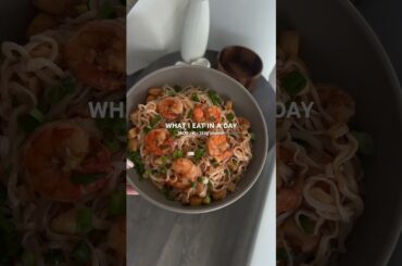 What i eat in a day 1400 cal (high protein*) #whatieatinaday #fitnessfood #lowcalorie #fitnessmeals