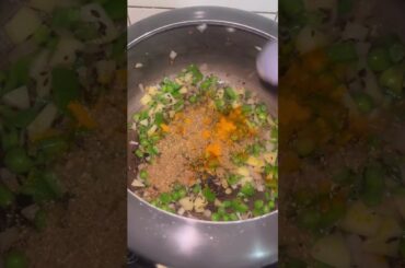 Vegetable masala khichadi recipe | healthy lunch ideas #youtubeshorts #shorts