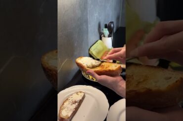 Egg Salad Avocado Toast || Balanced Diet Breakfast #eggsalad #avocadotoast #diet #weightloss #shorts