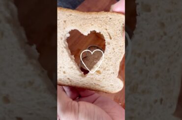 Bread breakfast idea #breakfast #bread #omlet #easybreakfast #shorts #shortsfeed #viral #easyrecipe