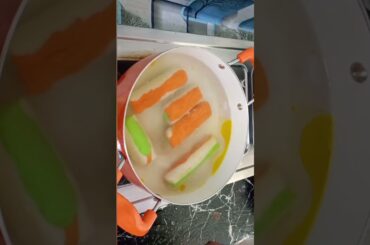 chawal ke colourful chips #swadgharka #recipe #chawalkepapad #food #riceflourpapad #cooking #chawal