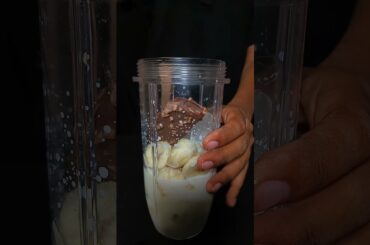 Banana Bliss: A Healthy Shake Recipe for Every Day #HealthyShake #bananashake #shortsfeed #ytshorts