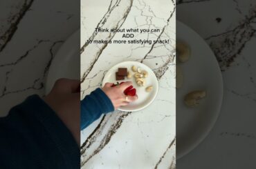 Let’s create a balanced snack around chocolate! #dietitianlife #healthyrecipes #dietitian