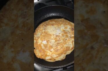 Tuna and Egg on a pitta board, quick and easy breakfast recipe #breakfast #food #healthy