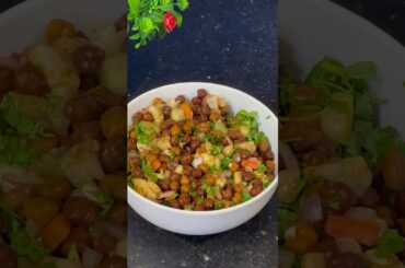It’s so easy and healthy chaat recipe l #shorts #chanachaat #healthysnacks