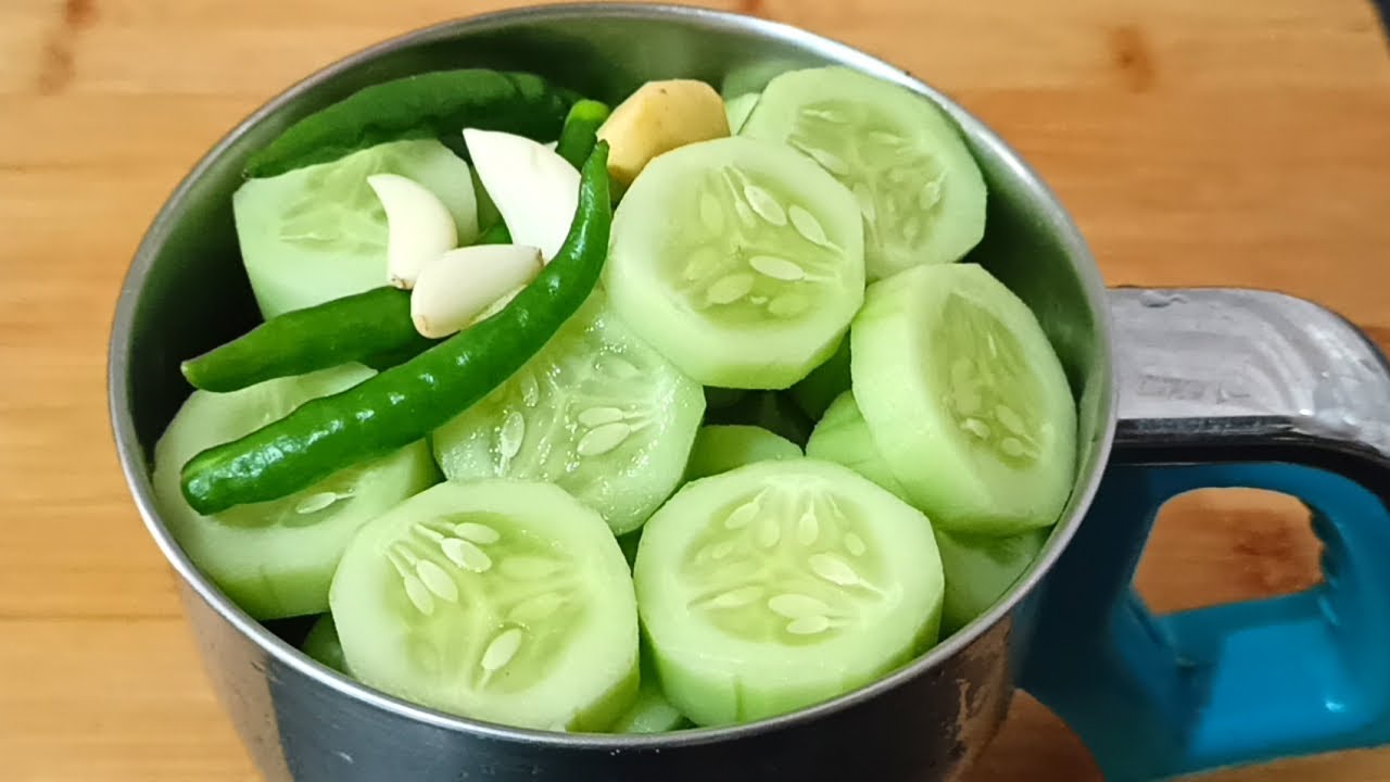 Soft & layered paratha recipe/Cucumber chapathi/healthy weight loss recipe/cucumber paratha Soft & layered paratha recipe/Cucumber chapathi/healthy weight loss recipe/cucumber paratha