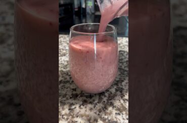 Smoothie recipes for breakfast #smoothies #smoothiesforbeginner #healthyrecipes #breakfastideas