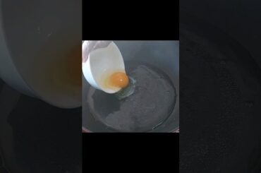 Poached Egg Avocado Toast Recipe! Open Toast Recipe! Easy & Healthy Breakfast Recipe #shorts