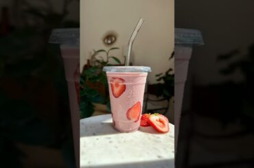 Strawberry Shortcake Smoothie! #Recipe #Smoothie #recipes #healthyrecipes #fyp #foryou #shorts
