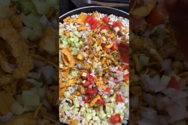 Street style Bhel puri recipe/best healthy snacks recipe #bhelpuri #streetfood #snacks #quickandeasy