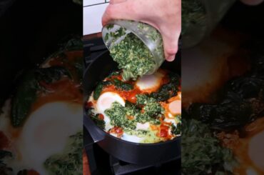 Easy Salsa Verde Recipe with Baked Eggs #Ad #Nutracheck #GoodFood