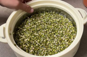 Sprouts Moong Dal chilla for weight loss// Healthy recipe for mantain your weight | Breakfast Idea