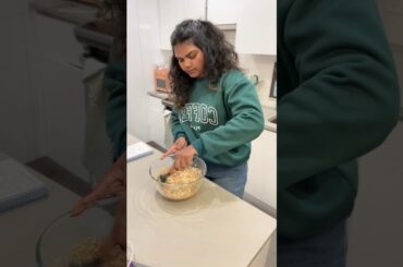 Baked oatmeal recipe in caption #tamilsong #healthybreakfast #breakfastrecipe #canadianvlogger #life