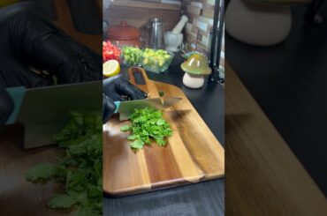 Easy avacado cucumber yogurt salad Recipe