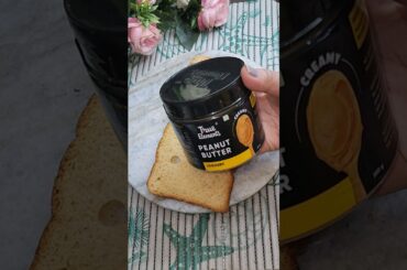 healthy breakfast peanut butter sandwich with true elements's peanut butter. #recipe #ytshorts