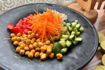 High protein healthy chickpea salad | healthy salad recipe for vegetarians