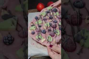 How to Make Delicious Strawberry Yogurt Chocolate Frozen Bars in Minutes!  #food #summerrefresh