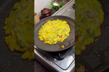 Besan ka healthy Aur tasty jhatpat bane wala breakfast recipe #youtubeshorts #shorts