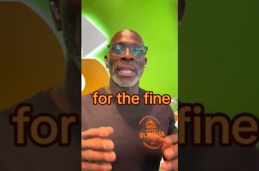 Healthy Lunch Option Salad with Tuna, Olives, Eggs, Peppers, and Tomatoes #eddieabbew #abbewcrew