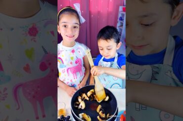 Children prepare a healthy and delicious salad  #shorts #cooking #viral #trending #kids #shortsfeeds