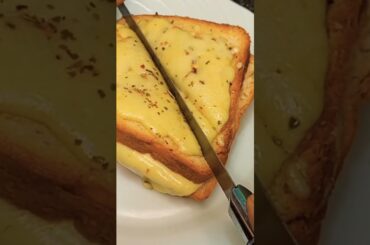 #doubledeckersandwich #doublecheesysandwich #breakfast #kitchenwithsadia #food #healthy #homemade