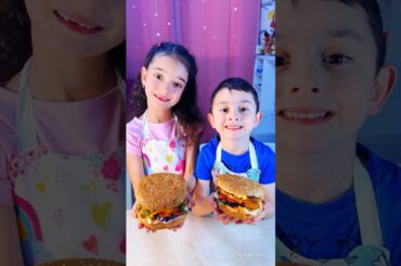 Children make healthy tasty sandwich with vegan schnitzel #shors #food #trends #viral  #kids #viral