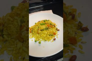 Quick healthy breakfast recipe | puffed rice Upma #shorts #instant #healthy #breakfast #viral