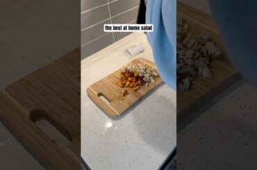 the best at home salad recipe!! #saladrecipe #healthyrecipes #easylunchrecipe