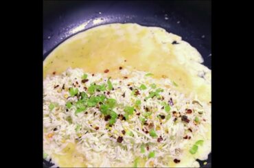 Cheese Omelette Healthy Breakfast Recipe #momskitchen #cheese #breakfast #egg #omelette #shorts