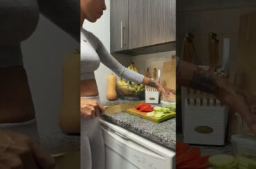 Quick Healthy Lunch Idea | Chickpea Lettuce Wrap #recipe #healthyfood  #food