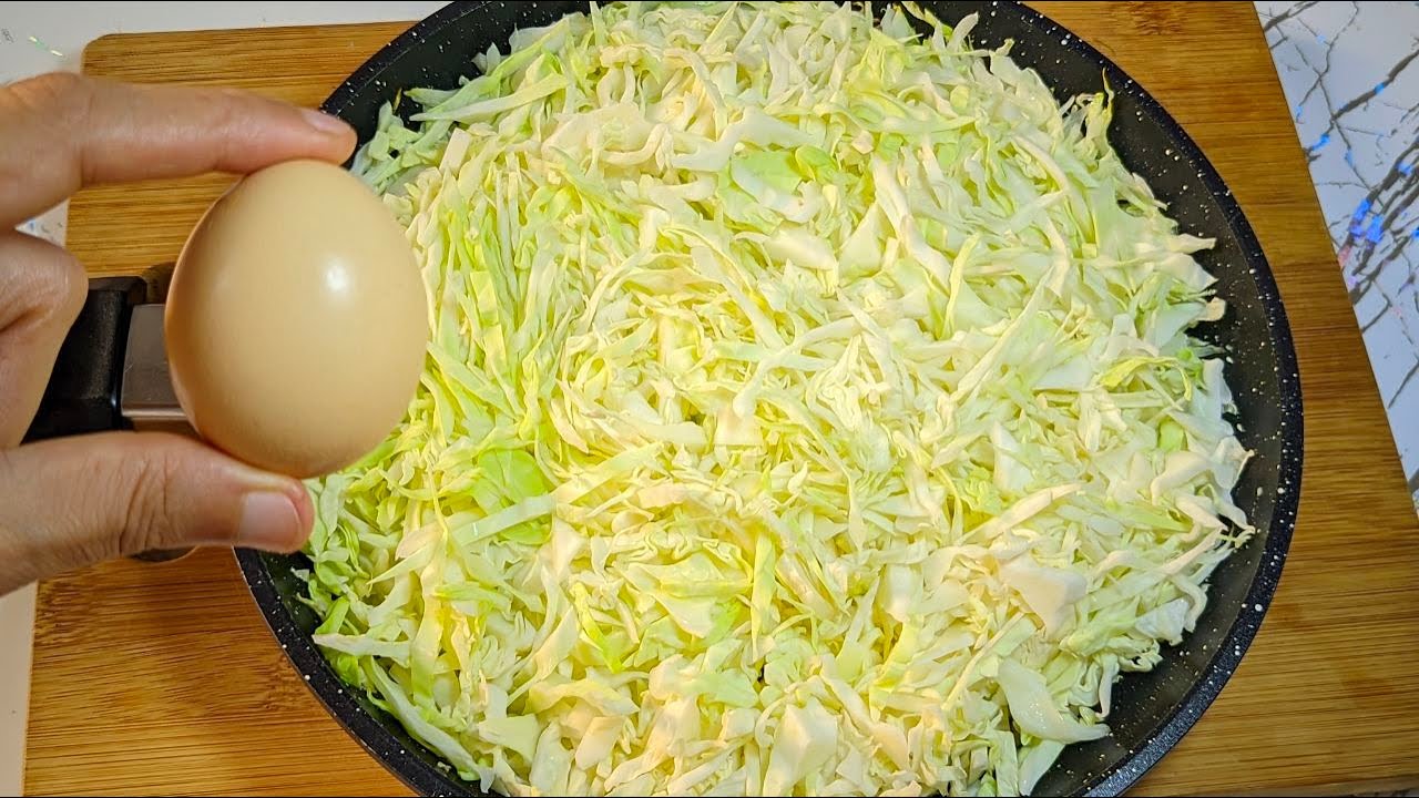 I cook this delicious and easy cabbage recipe every week! Better than meat! I cook this delicious and easy cabbage recipe every week! Better than meat!