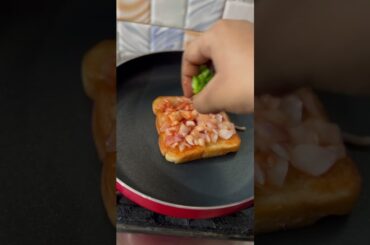 Tasty and healthy sandwich #newsong #yt #youtubeshorts #trendingshorts #dekhatenupehlipehlibaar #tea