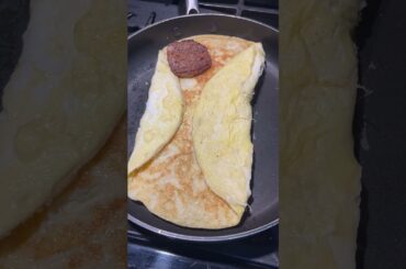 Easy Sausage Egg Sandwich #shorts