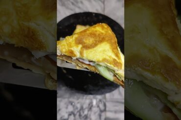 Breakfast Egg Sandwich Hack | One Pan Egg Toast | Healthy Egg sandwich #shorts#eggsandwich