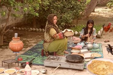 TRADITIONAL SHAMI FAMILY BREAKFAST - Pan Bread and Eggs | Village Sham