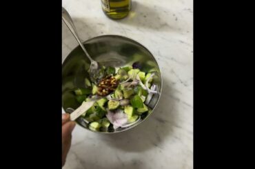 No cooking / Zaatar cucumber salad/healthy weight loss /under 1 minute