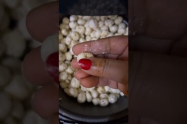 "Crispy Air Fryer Makhana Roast: A Healthy Snack Recipe" #shorts