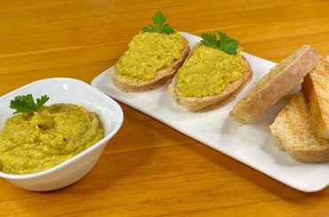 Delicious healthy creamy zucchini sandwich spread | Quick and easy back to school sandwich recipe