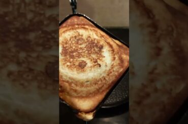 Aalu masala sandwich recipe|| #shorts #viral #treding #youtubeshorts #shortsvideo