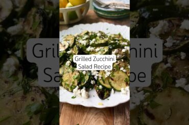 Make this zucchini recipe before summer is over! #zucchinirecipe #zucchini #zucchinirecipes