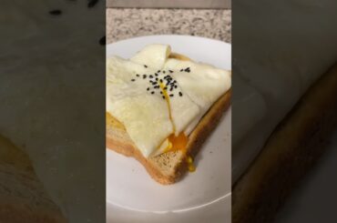 Easy quick egg on toast #delicious #breakfast #homemade