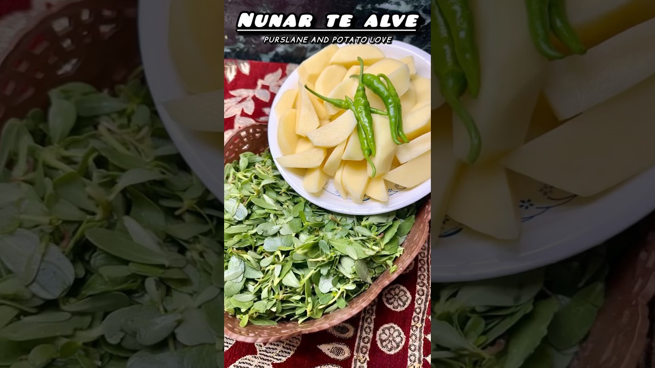 Mazedaar Nunar Te Alve||Purslane With Potatoes Recipe||Kashmiri Comfort Food||Healthy Recipe#shorts Mazedaar Nunar Te Alve||Purslane With Potatoes Recipe||Kashmiri Comfort Food||Healthy Recipe#shorts